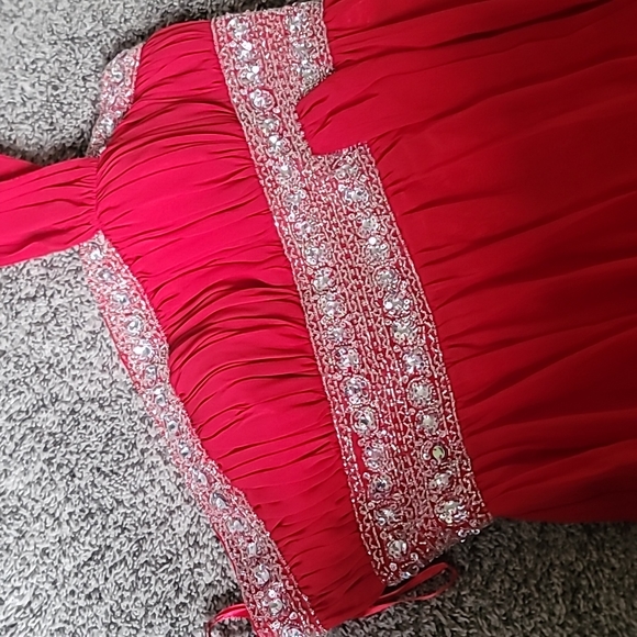STUNNING MAY QUEEN COUTURE RED BLING PAGENT/PROM DRESS - Picture 7 of 14